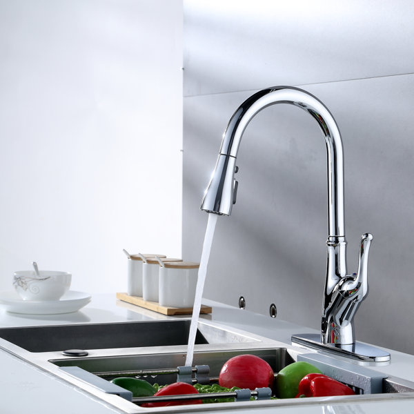 Clovis Goods Pull Down Touchless Single Handle Kitchen Faucet with